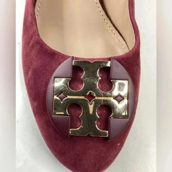 TORY BURCH LUNA EMBELLISHED SUEDE MEDALLION WEDGE HEEL PUMPS SZ 7M - Picture 8 of 15